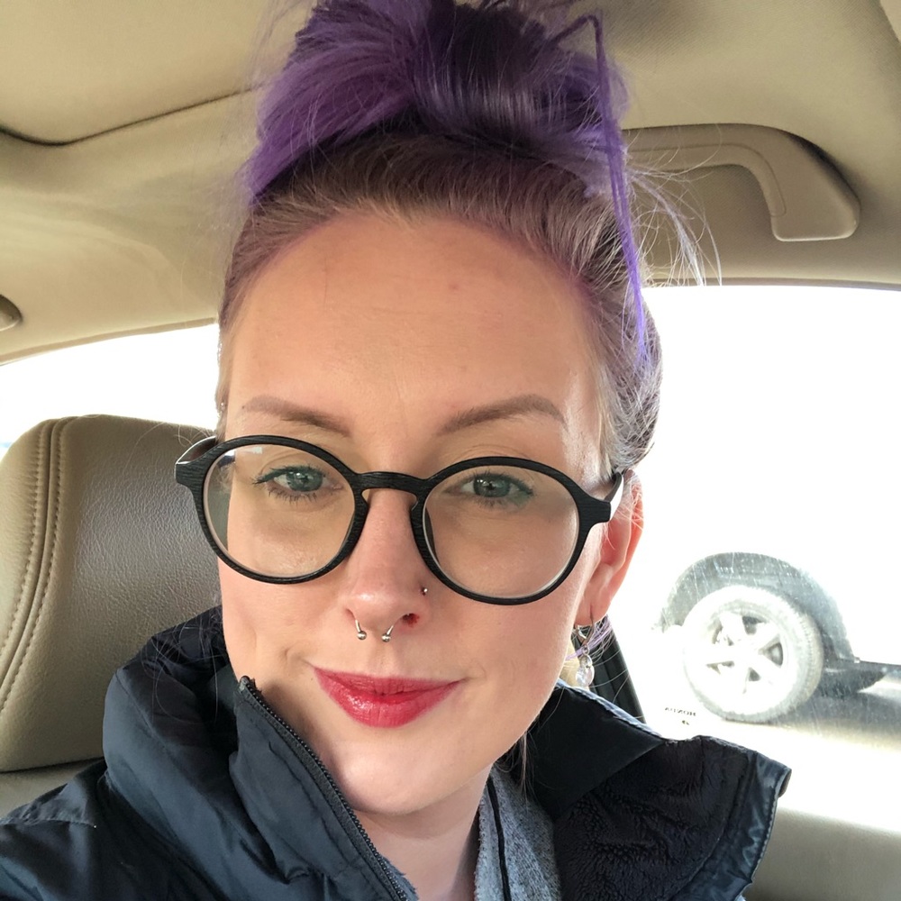 Meet your Posher, Crystal